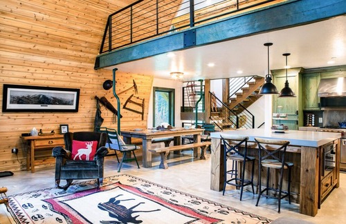Salt Lake Mountain Resorts Cabin | Silverstrike Lodge by Cottonwood Lodging