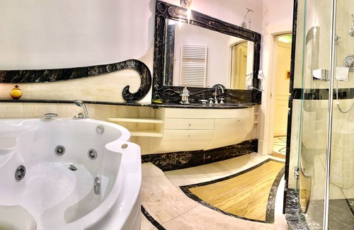 Tuscolano House | Simon's Guest House Rome