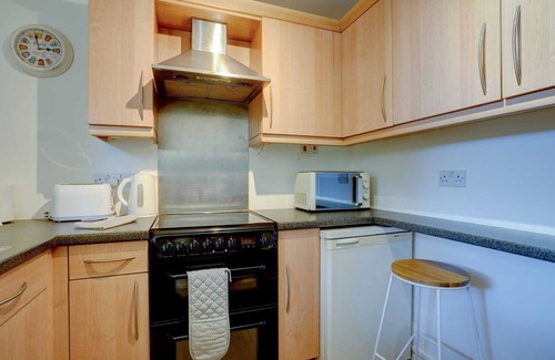 Norwich Apartment | Simple and central flat with free Parking