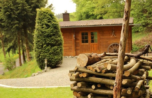 Hatzfeld Cabin | Simple but elegant hut