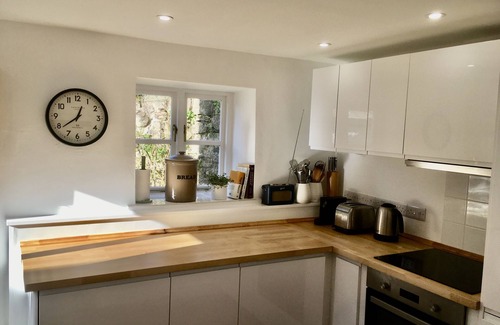 Myddfai House | Simple luxury in Brecon Beacons village house