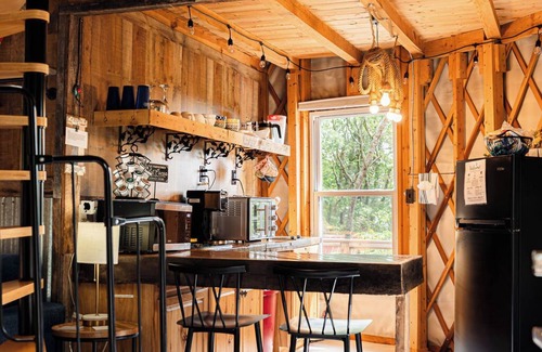 Fancy Gap Cottage | "Simply Serenity Yurt"- Unique Mountain Getaway w/Hot Tub on Blue Ridge Parkway