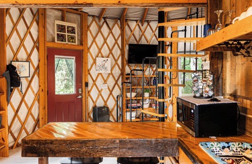 Fancy Gap Cottage | "Simply Serenity Yurt"- Unique Mountain Getaway w/Hot Tub on Blue Ridge Parkway