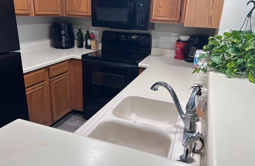 Chandler House | Single bed and bath in two-bedroom townhouse in Chandler, Arizona