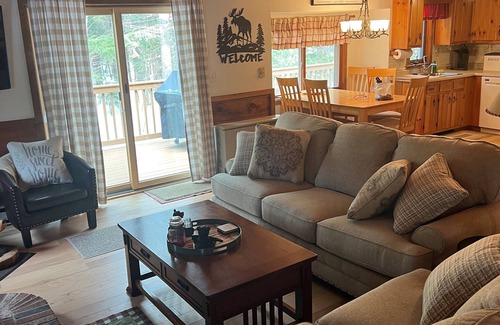 Bartlett Condo | Single family home in the White Mountains -sleeps 8 people.