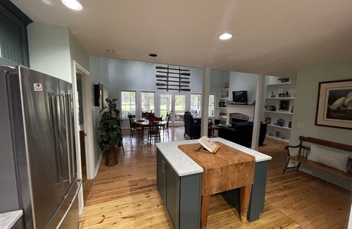 Melrose on the Beach House | Single Family Home, Land trans Round Trip! Melrose Pool Open!