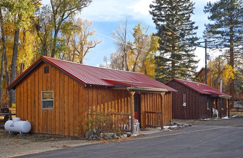 South Fork Apartment | Single room-Mobility bath-Accessible Queen