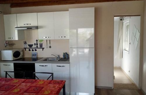 Noves Apartment | Single storey 40m² bordering pine forest and spa