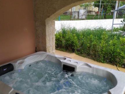 Perama Villa | Siora Andromache