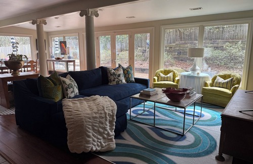Oxford House | SIPPIN ON SISK, a spacious home just off the Square