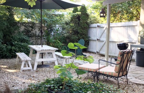 Greenport Cottage | Sirens Song Carriage House