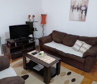 Sremska Mitrovica Apartment | Sirmijum Hause II