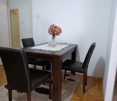 Sremska Mitrovica Apartment | Sirmijum Hause II