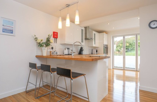 Rhosneigr House | SISIAL-Y-MOR, family friendly, country holiday cottage in Rhosneigr