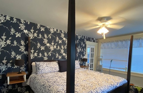 Stoney Creek Bed & Breakfast | Sit & Stay bed and breakfast Where dogs bring their people
