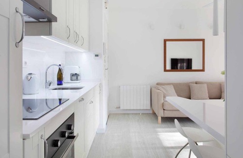Sitges Apartment | SITGES BLANCSUBUR · Bright & Modern