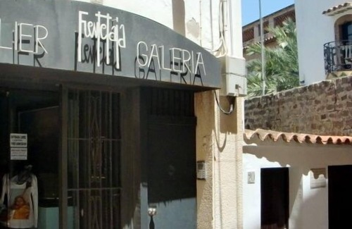 Sitges Town Center Apartment | Sitges centre. Free Wi-Fi. Bright studio with terrace. 20meters beach. Very calm
