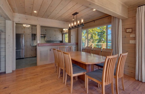 Tahoma House | Sittin' on the Dock - Lakefront - TLUXP