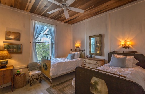 Alligator Point House | Sitting right on the beach! THE SAND CASTLE