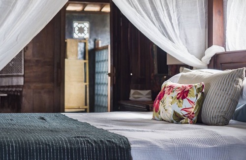 Sukasada Villa | Situated in authontic rural north bali surrounded by rice fields.