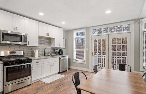 South Side Slopes House | Situated just 1.4 miles away from Pittsburgh’s buzzing downtown.