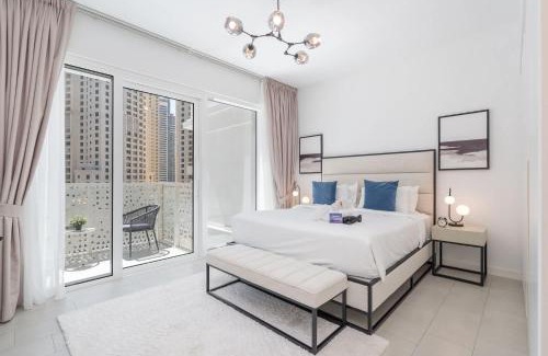 Dubai Marina Apartment | Situated On the Famous JBR With Direct Beach Access