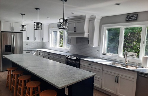 West Dover House | Six Bedroom Mountain Estate with Internet Access