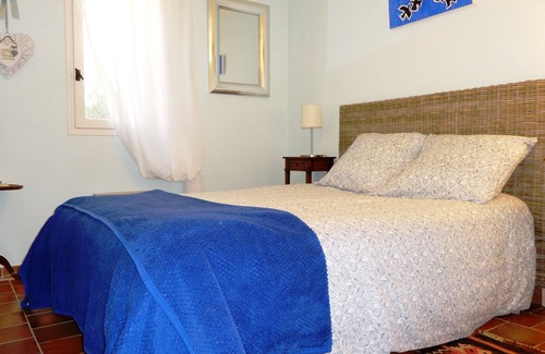 Six-Fours-les-Plages Apartment | SIX-FOURS-LE BRUSC -RdJ Ind 500m from the sea- 2 adults -Comfort-Air conditioning