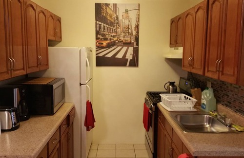 Bedford-Stuyvesant Apartment | Size and comfort!