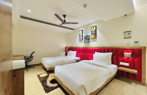 Dehradun Hotel | SJ PARADISE