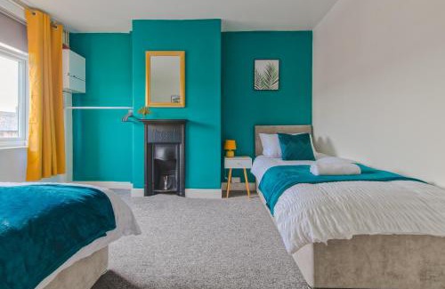 Chapeltown House | Skelton house - Short stay leeds