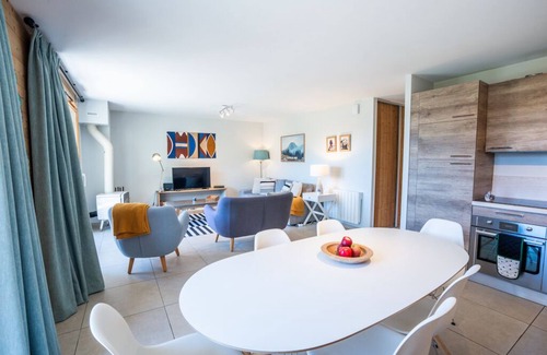 Vaujany Ski Chalet | Ski Chalet in Vaujany, Alpe D'Huez, sleeps 6 with incredible views