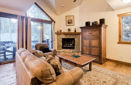 Four O'Clock House | Ski Chalet