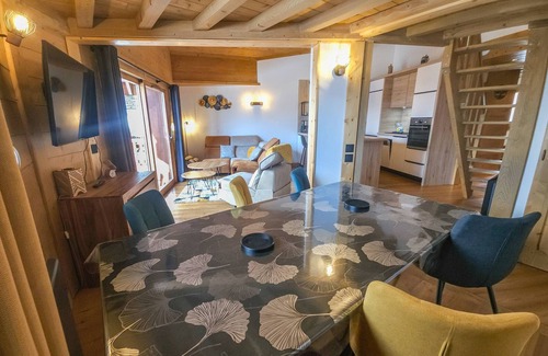 Saint-Martin-de-Belleville Apartment | Ski-in/Ski-out Apt for 6 with South-West Terrace, Parking, and WiFi in St. Martin de Belleville