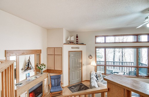 Tofte House | Ski, Hike, Bike, Relax: Tofte Townhome w/Deck!