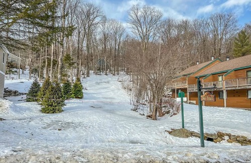 West Dover House | Ski-In condo at Mount Snow with Fireplace, Bears Crossing