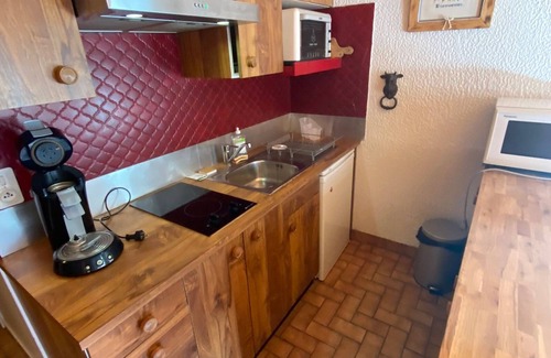 La Chapelle-d'Abondance Apartment | Ski-In/Ski-Out Studio with Mountain View Balcony and Parking
