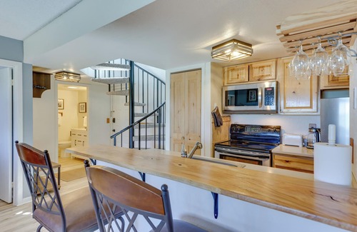 Granby Condo | Ski-In/Out Granby Condo w/Mtn Views + Balcony!