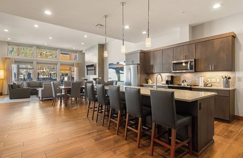 Breckenridge Condo | Ski-in/out Grand CO Peak 8 - 4 bedroom/5bath