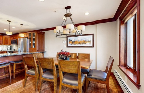 Vail Ski Chalet | Ski-in/out home w/alpine view, fireplace, AC, fast WiFi, shared pool/hot tubs/WD