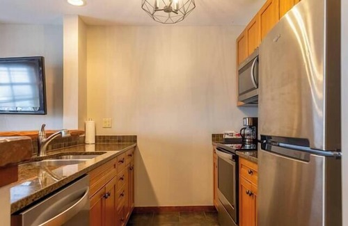 East Kootenay Condo | Ski In/Out l Cozy 1 Bedroom