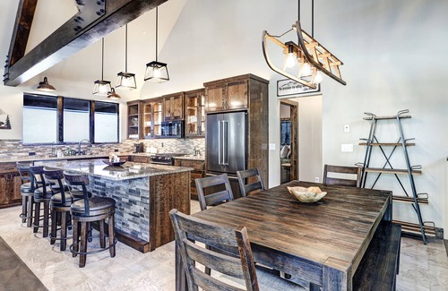 Angel Fire House | Ski-in/out | Luxury Home | Hot Tub | Ski Shack