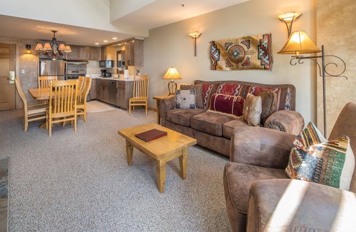 Big Sky Condo | Ski in/out w/amazing views, fireplace, & community pool/hot tub/gym - Slopeside Shoshone Condo