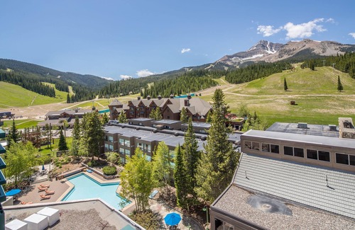 Big Sky Condo | Ski in/out w/great views, amazing location, shared pool/hot tub, & fireplace - Shoshone Slopeside
