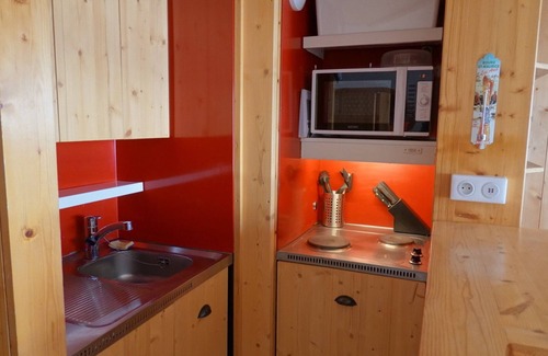 Arc-2000 Apartment | Ski-in/ski-out studio for 4, central Arc 2000, near shops, bowling, ice rink