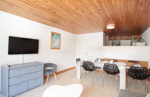 Flaine Apartment | Ski-In/Ski-Out 3-Bedroom Apartment, Sleeps 8, Flaine Forum, Stunning Mountain View