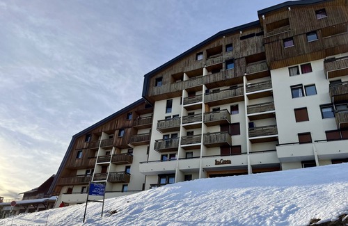 Samoens Apartment | Ski in/ski out, 30 m2 apartment on the slopes