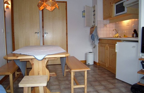 Crest-Voland Apartment | Ski-in/Ski-out Apartment, 2 Bedrooms, Sleeps 4, Balcony, Parking, Crest-Voland