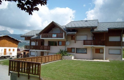 Crest-Voland Apartment | Ski-in/Ski-out Apartment, 2 Bedrooms, Sleeps 4, Balcony, Parking, Crest-Voland