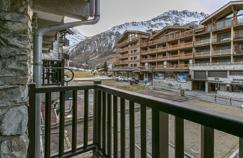 Val-d'Isere Apartment | Ski-in/ski-out apartment in Val d'Isère center, up to 6 people, WIFI